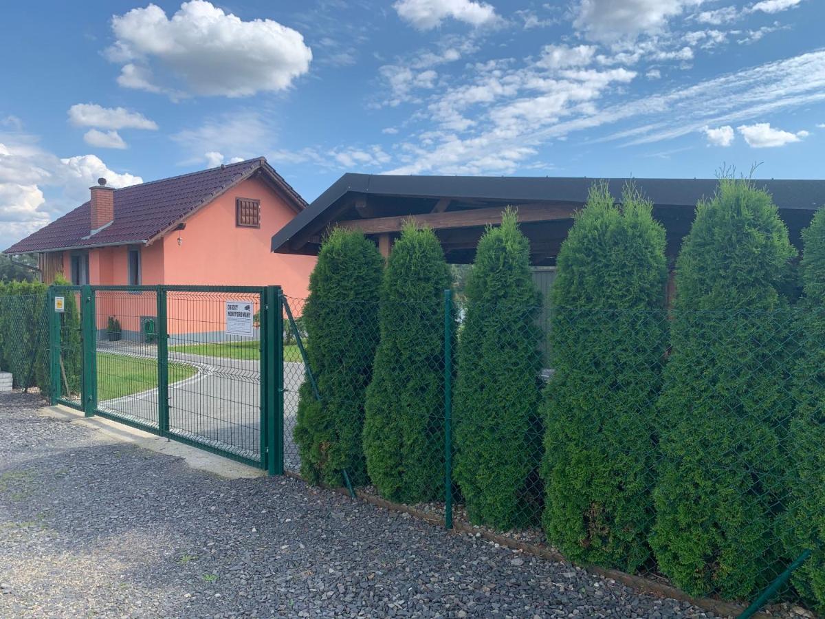 Willa Rozowy Domek Rakowice Male Exteriör bild